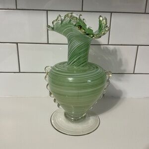 VTG Art Glass Green Swirl Pattern Vase